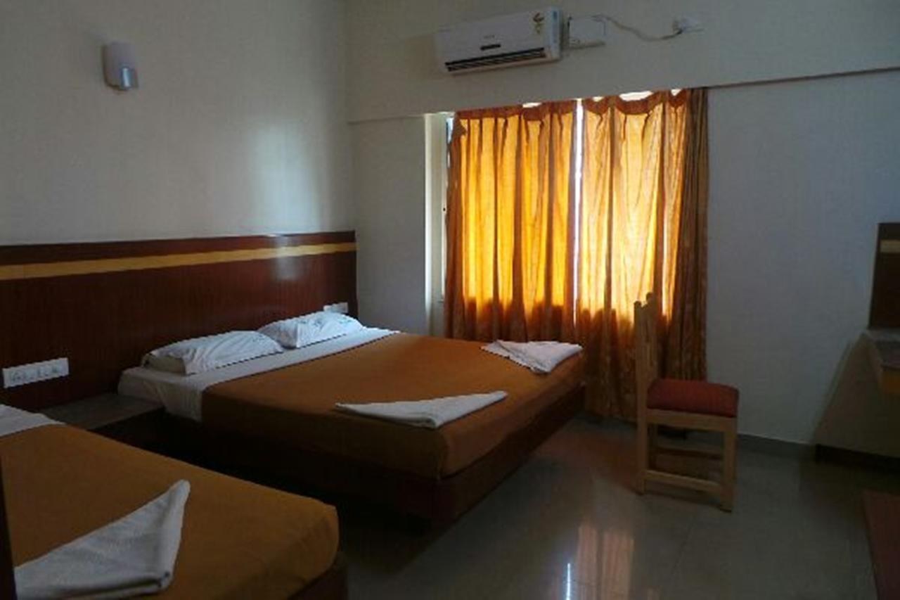 Mlc Gateway Deluxe Inn Бангалор Экстерьер фото
